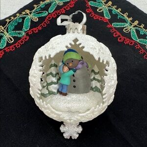 Hallmark Keepsake Snow Day Magic Ornament - 4 “cut outs” so cute (mlb)